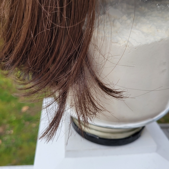 Vintage 100% Dynel Synthetic Chestnut Brown Wig - Picture 4 of 7